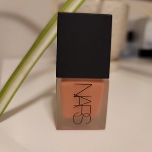 Nars Behave Liquid blush